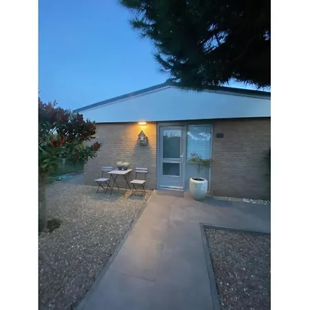 House In With Swimming Pool Vakantiehuis *