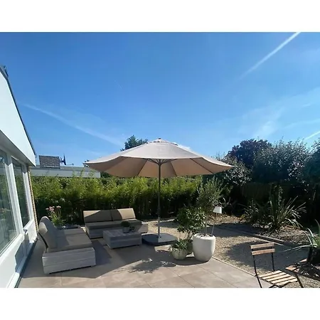 House In With Swimming Pool Vakantiehuis *